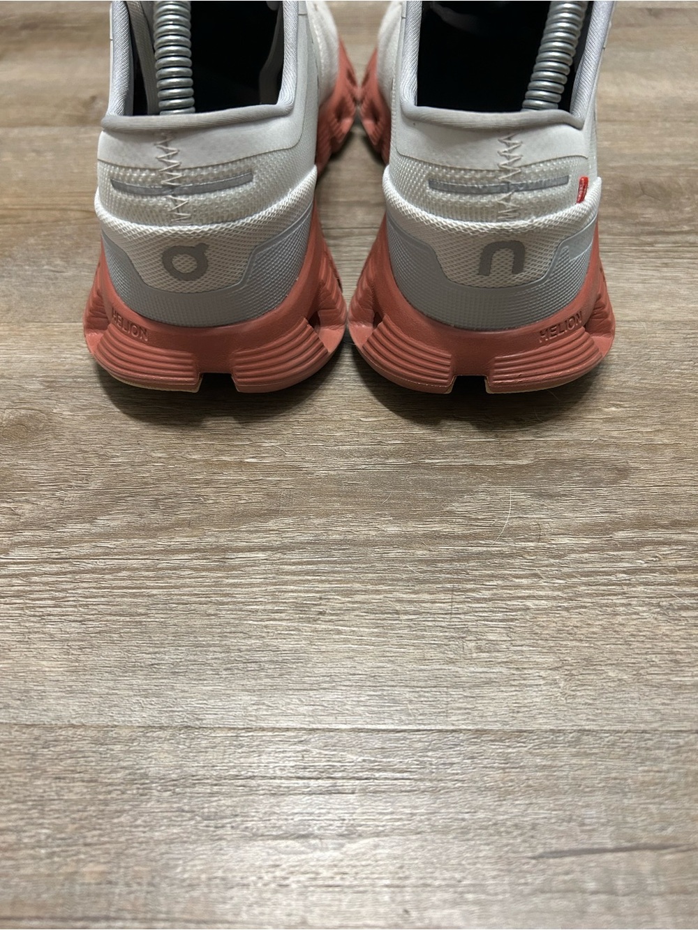 On Cloud Running Women’s Size 10 White Ice Auburn Athletic Running Shoes - Picture 3 of 10